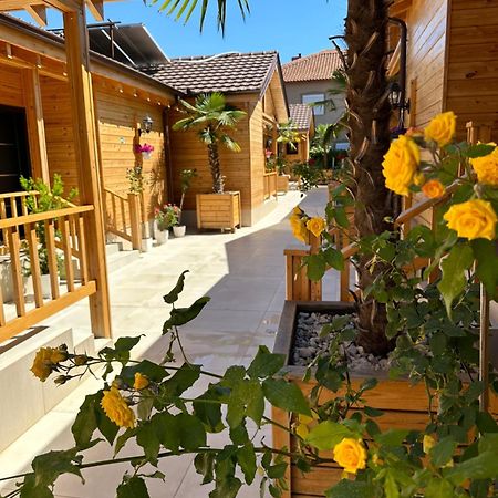 Bujtina Siar Hotell Pogradec Eksteriør bilde