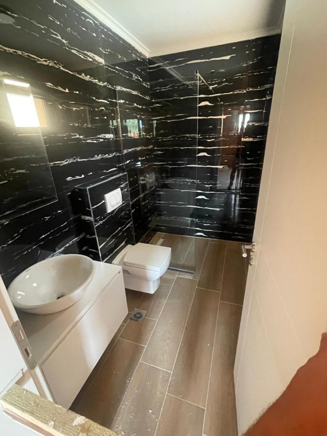 Bujtina Siar Hotell Pogradec Eksteriør bilde