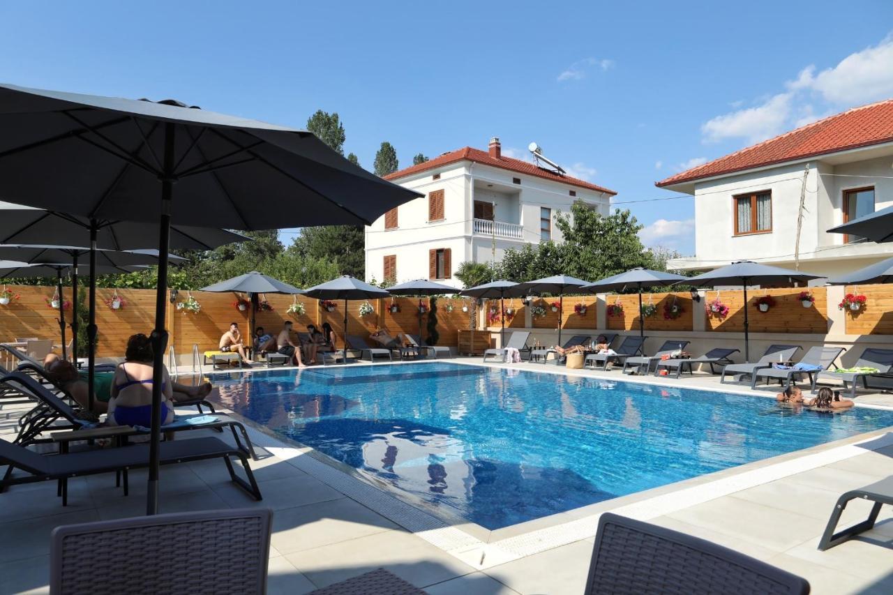 Bujtina Siar Hotell Pogradec Eksteriør bilde