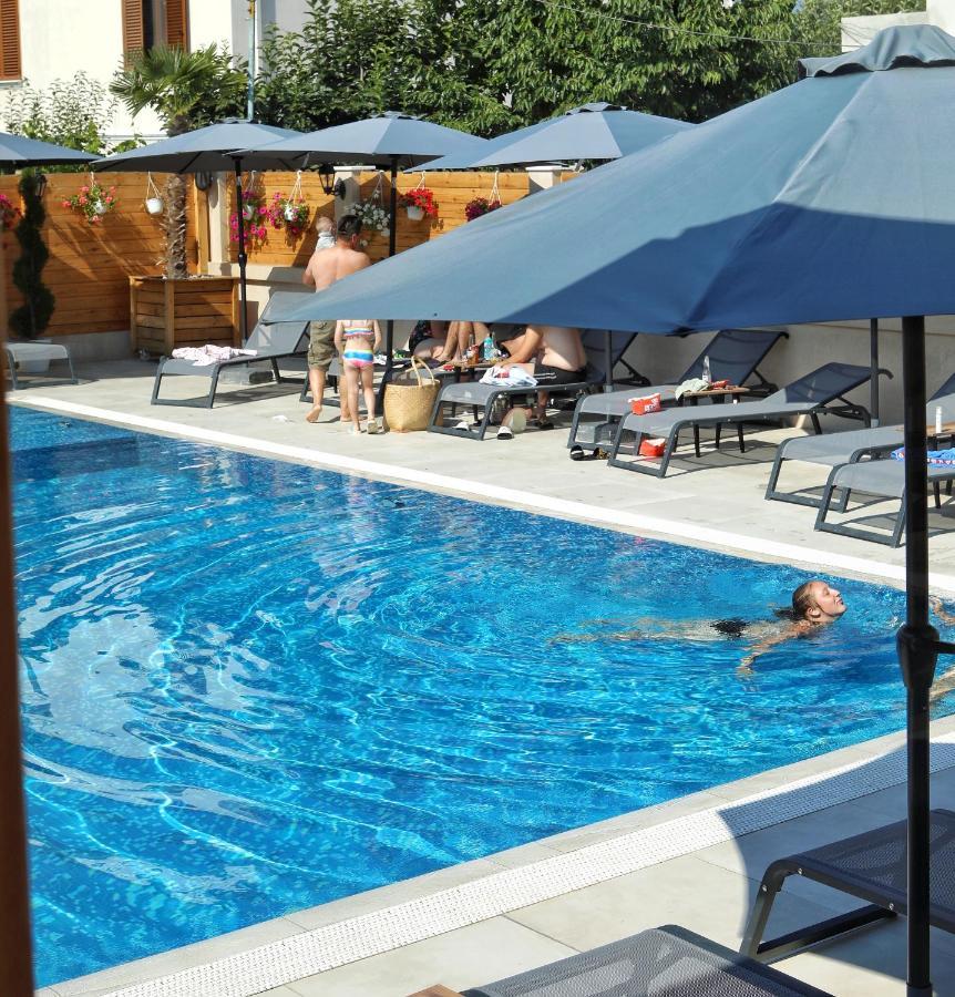Bujtina Siar Hotell Pogradec Eksteriør bilde