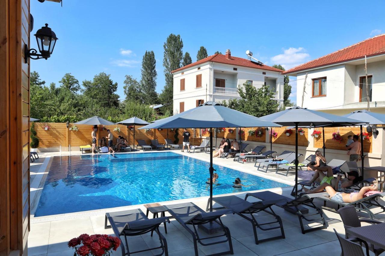 Bujtina Siar Hotell Pogradec Eksteriør bilde